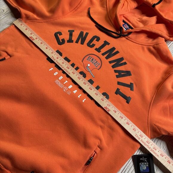 Cincinnati Bengals Throwback Helmet Logo Hoodie Men’s L Orange NFL Ultra NWT - Picture 10 of 13